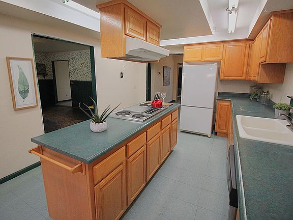 4th image of 8551 Windy Ridge Trl