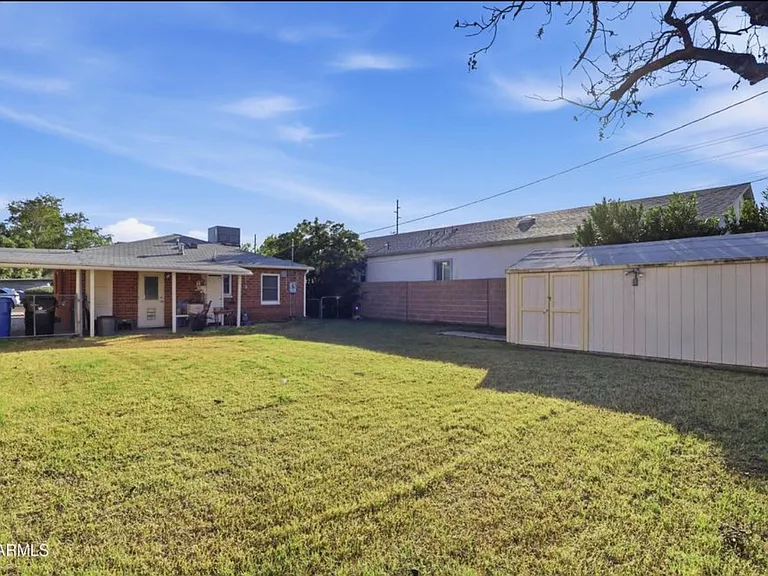 1208 E Colter St — Photo 10
