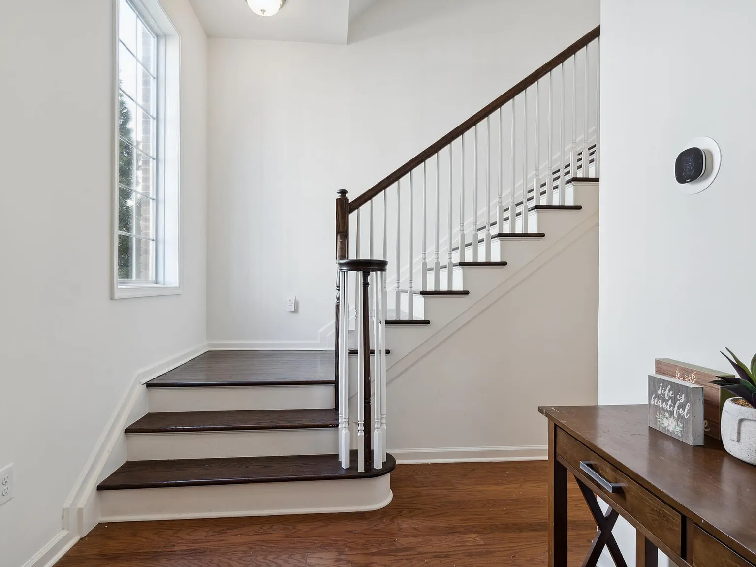 4 bed, 3.5 bath, 2258 sqft, $4,750 — Photo 4