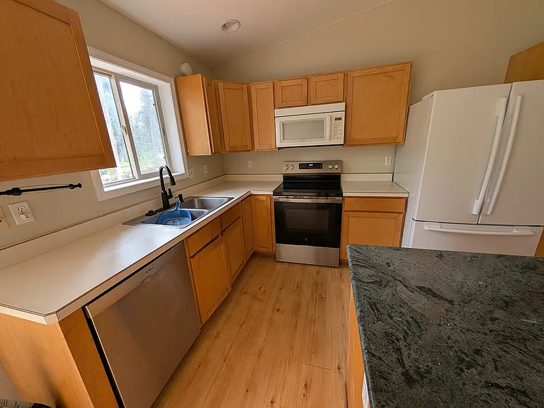 33525 Westview Dr — Photo 5