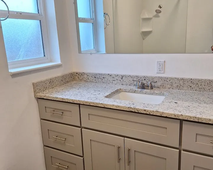 307 W Utah Ave — Photo 9