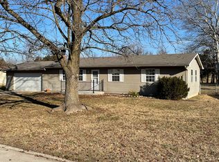7429 E Tara Ln, Rogersville, MO 65742