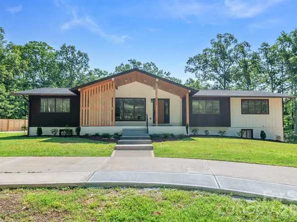 5033 Waxhaw Indian Trail Rd, Matthews, NC 28104
