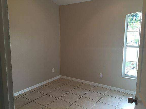 4th image of 11180 Coimbra Ln