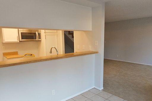 2nd image of 157 S Wilmington Ave APT F