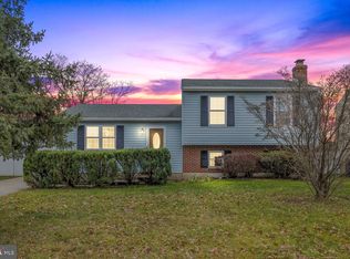 27 Old Fence Ln, Newark, DE 19702