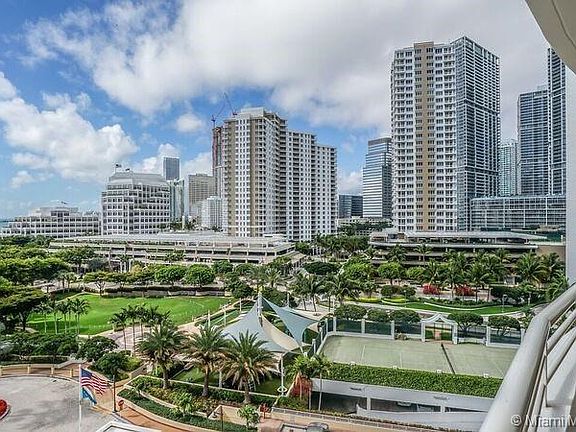 3rd image of 888 Brickell Key Dr APT 903
