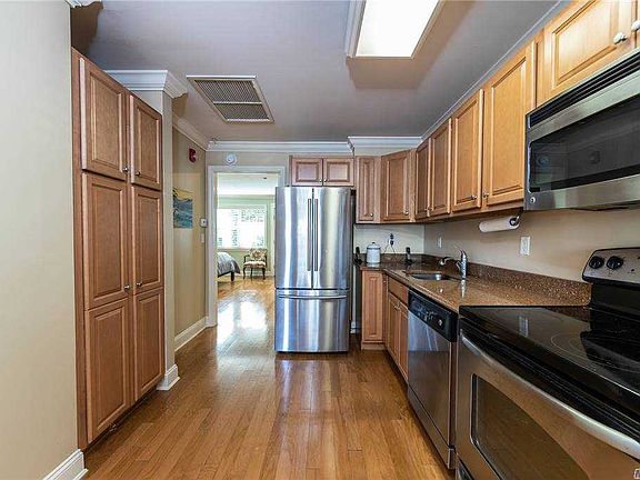 5th image of 1143 Willow Ln