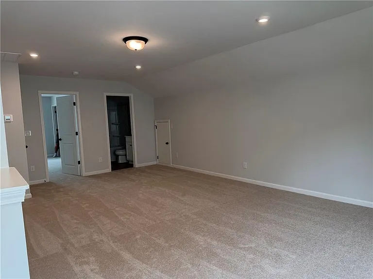 139 Jacobs Hollow St — Photo 25
