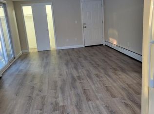 2 Greenleaf Dr #A, Merrimac, MA 01860