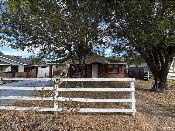 2nd image of 1302 Sago Palm St