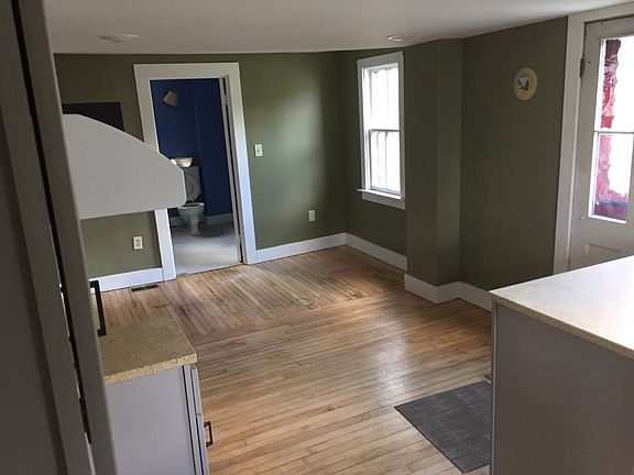 Kitchen Eat In Area