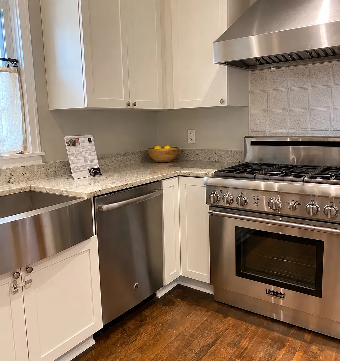 2 bed, 1800 sqft, $2,150 — Photo 3