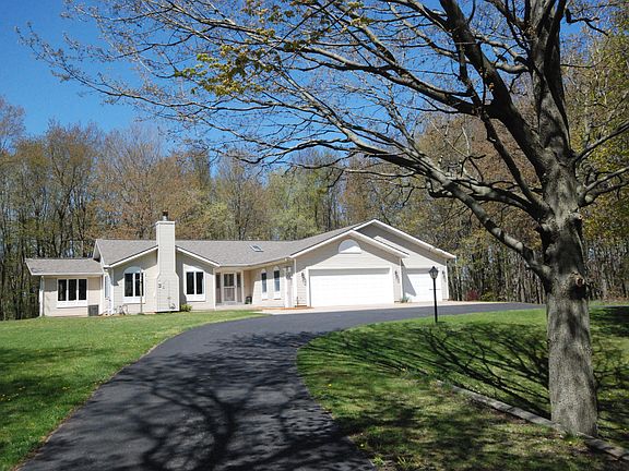 2nd image of 4640 6th St
