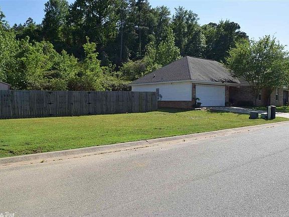 5th image of 546 Wisteria Dr