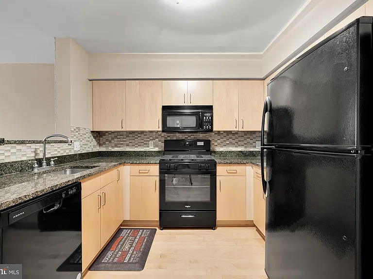 1000 New Jersey Ave SE #317 — Photo 12