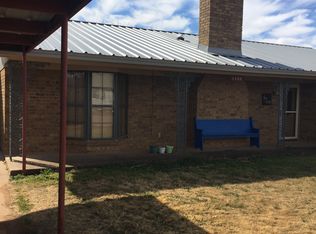 1102 8th St, Rule, TX 79547