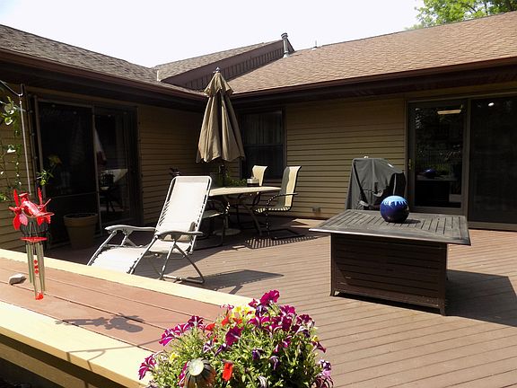 5th image of 3250 Briar Crest Dr