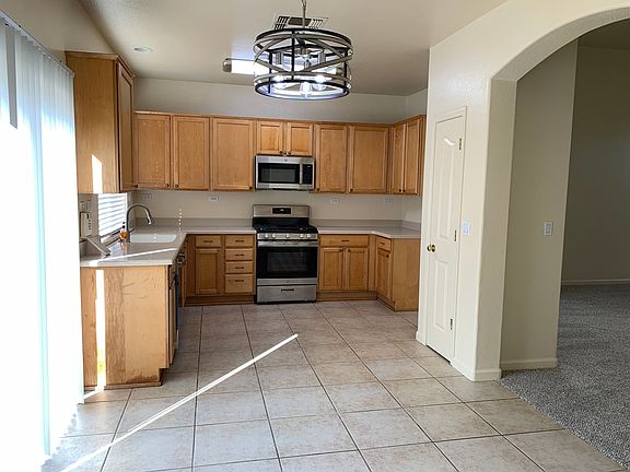4th image of 1743 Shoreline Dr