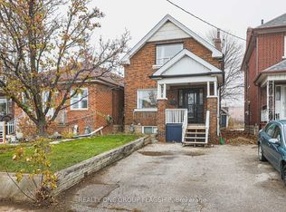 30 Bowie Ave, Toronto, ON M6E 2P1