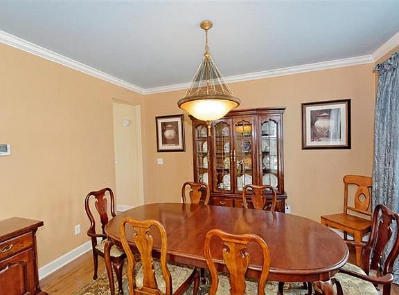 2nd image of 11 Stuart Dr