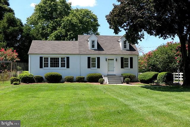 1st image of 10514 Boswell Ln