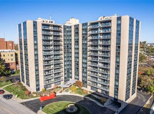 4545 Wornall Rd APT 512, Kansas City, MO 64111