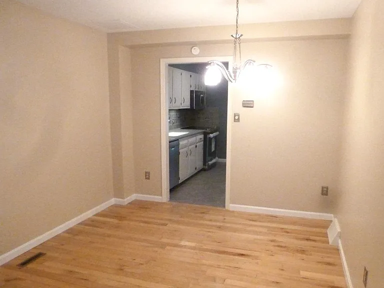 704 Allenview Dr — Photo 4