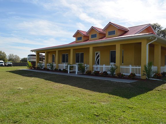 4th image of 172 Bald Cypress Avenue