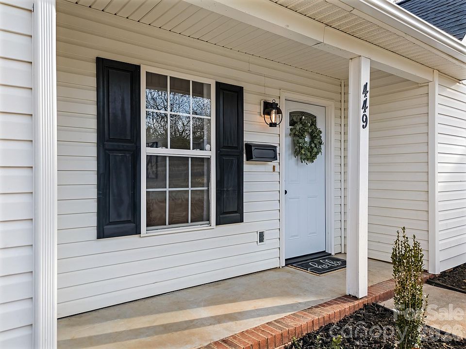 1st image of 449 Kimbrook Ct