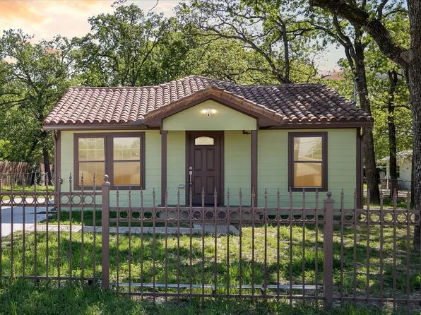 2808 Crystal Dr, Balch Springs, TX 75180