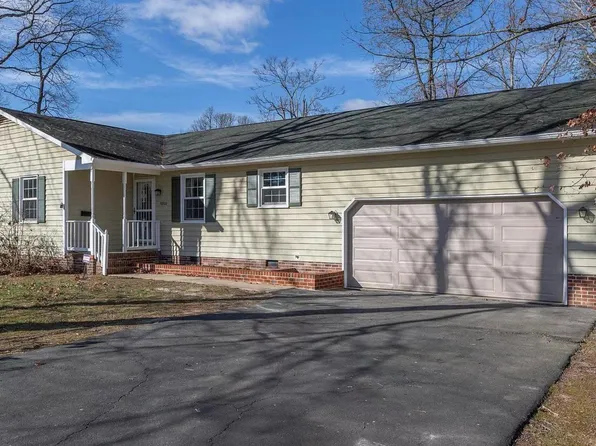 10800 Woodland Dr, Fredericksburg, VA 22407