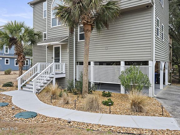 5th image of 106 Wyndward Court