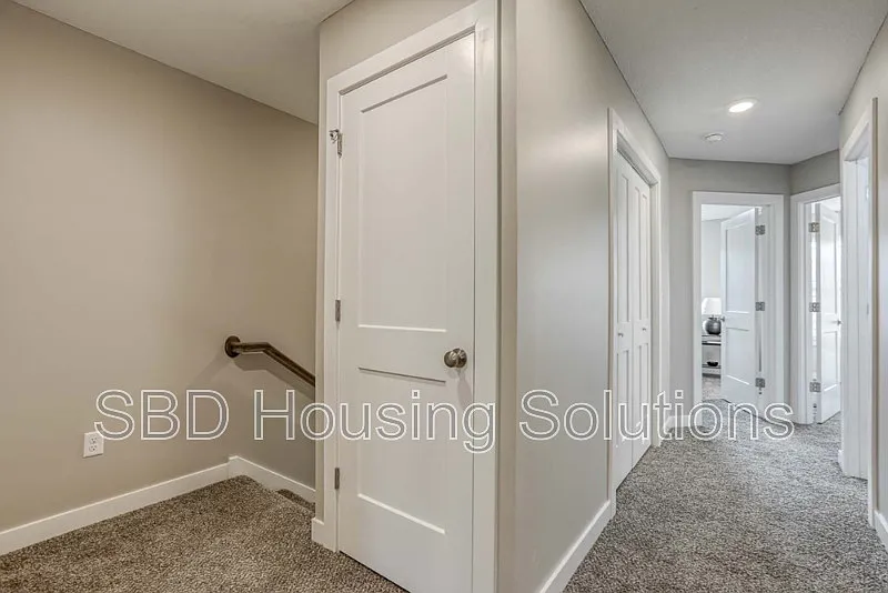 4 bed, 2.5 bath, $1,650 — Photo 4