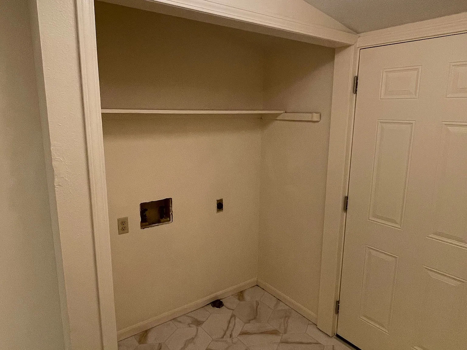2 bed, 560 sqft, $775 — Photo 4