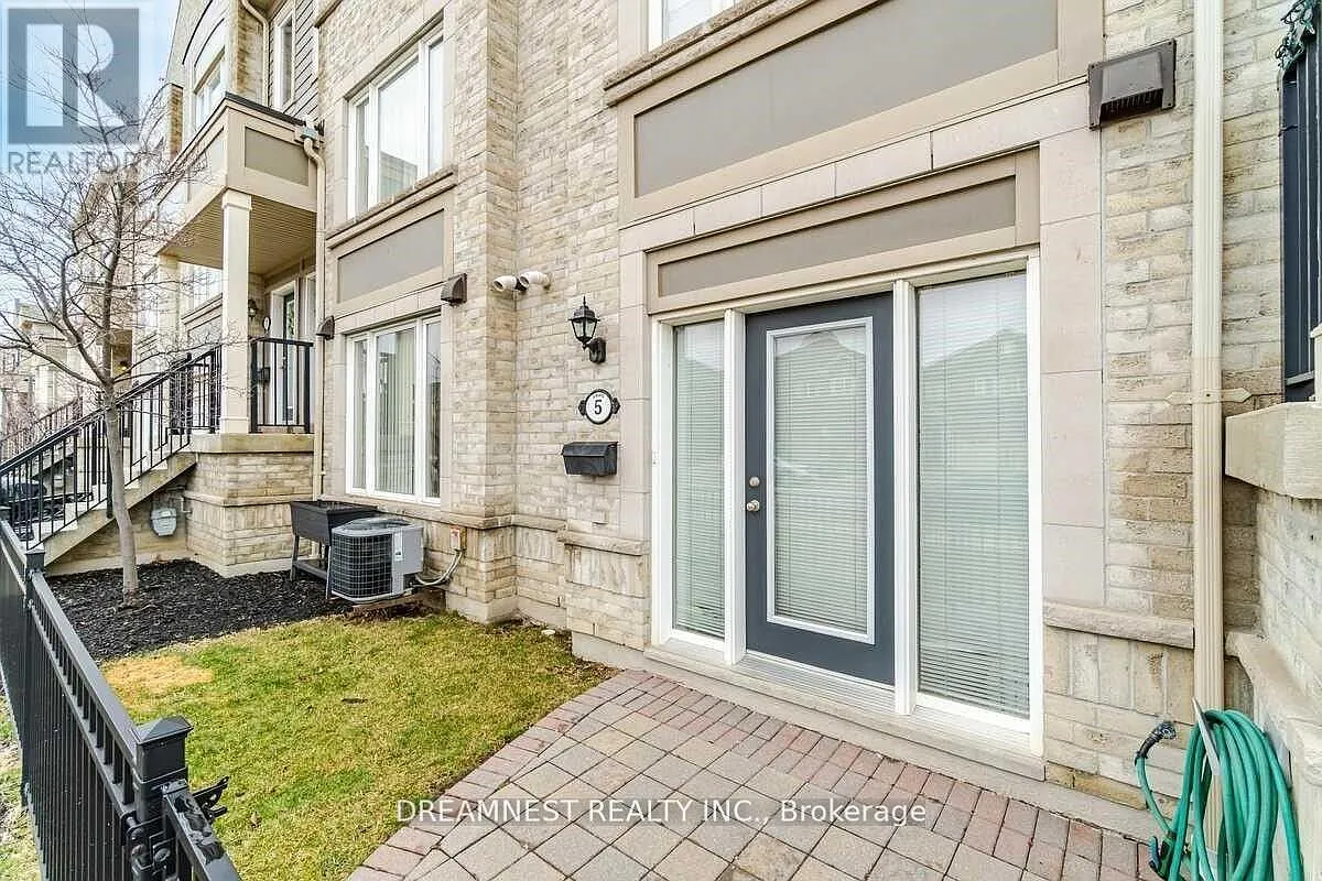 1 bed, $2,350 — Photo 2