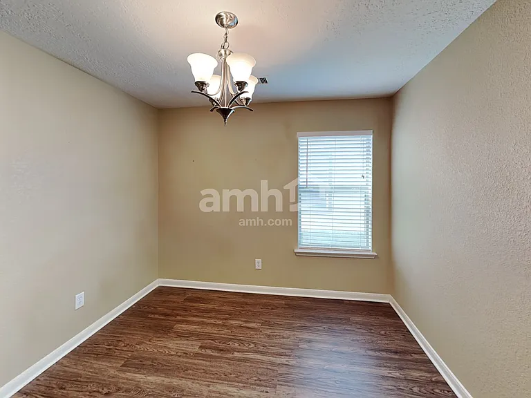 3030 Legends York Dr — Photo 6
