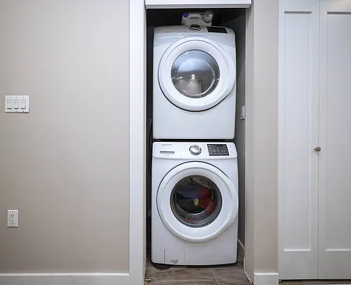 Sold by Remax Edge | media 22