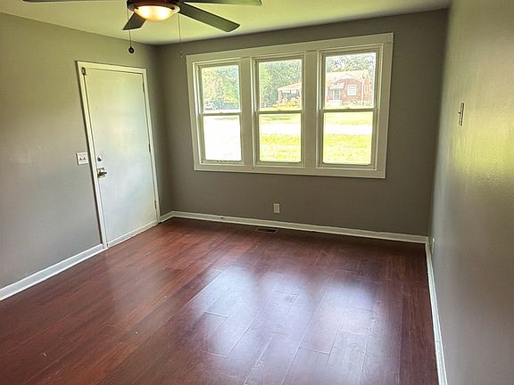 4th image of 100 Glenmont Dr Unit A