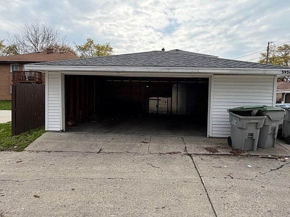 3rd image of 5956-58 N 67th St #90dbe9c25