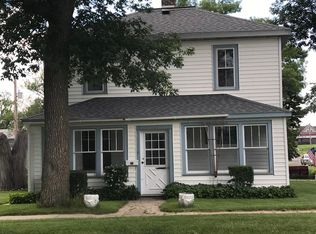 921 E 3rd St, Webster, SD 57274