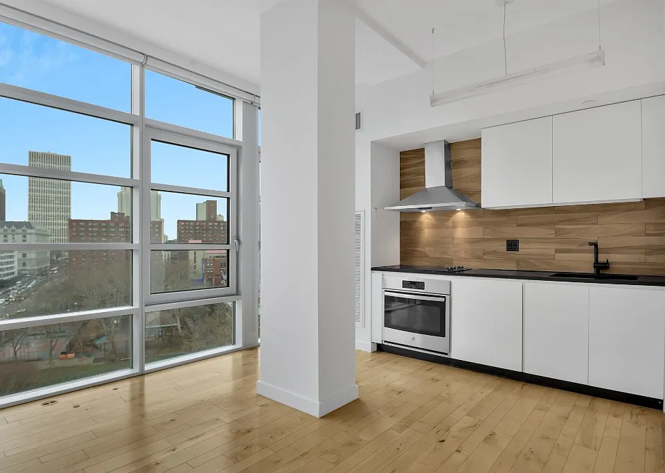 60 Duffield St #11C