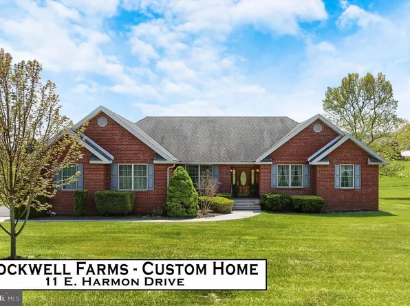 11 E Harmon Dr, Carlisle, PA 17015