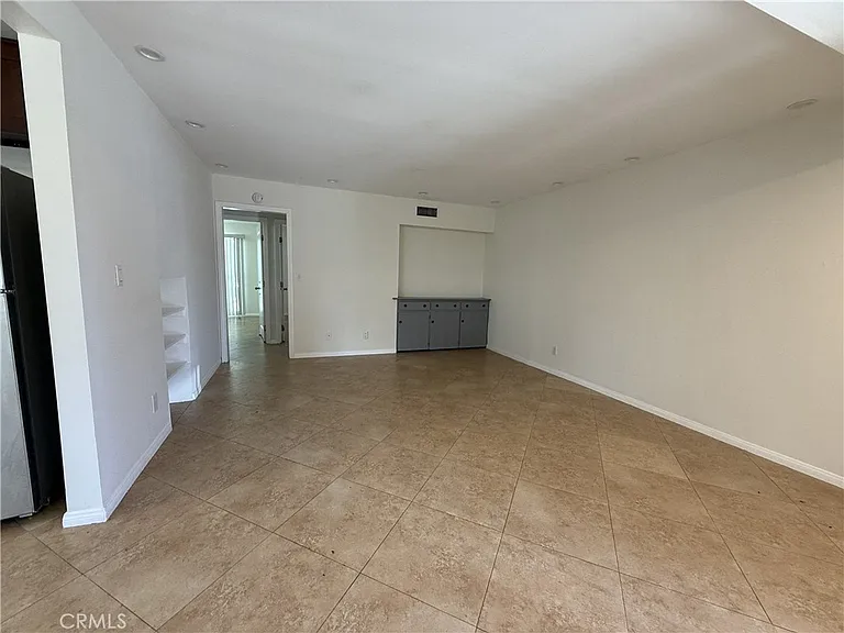 7322 Lindley Ave — Photo 9