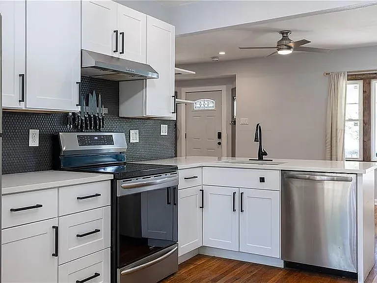 3814 Wayne Ave — Photo 16