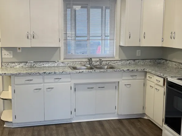 31 E Main St APT 2, Le Roy, NY 14482