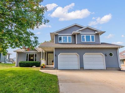 3727 Eastpark Rd, Cedar Falls, IA, 50613