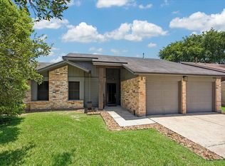 8714 Parkcrest Forest Dr, Houston, TX 77088