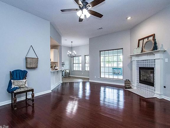 3rd image of 14013 Chesterfield Cir