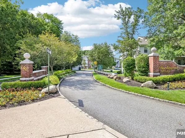 1244 Mulberry Dr, Mahwah, NJ 07430